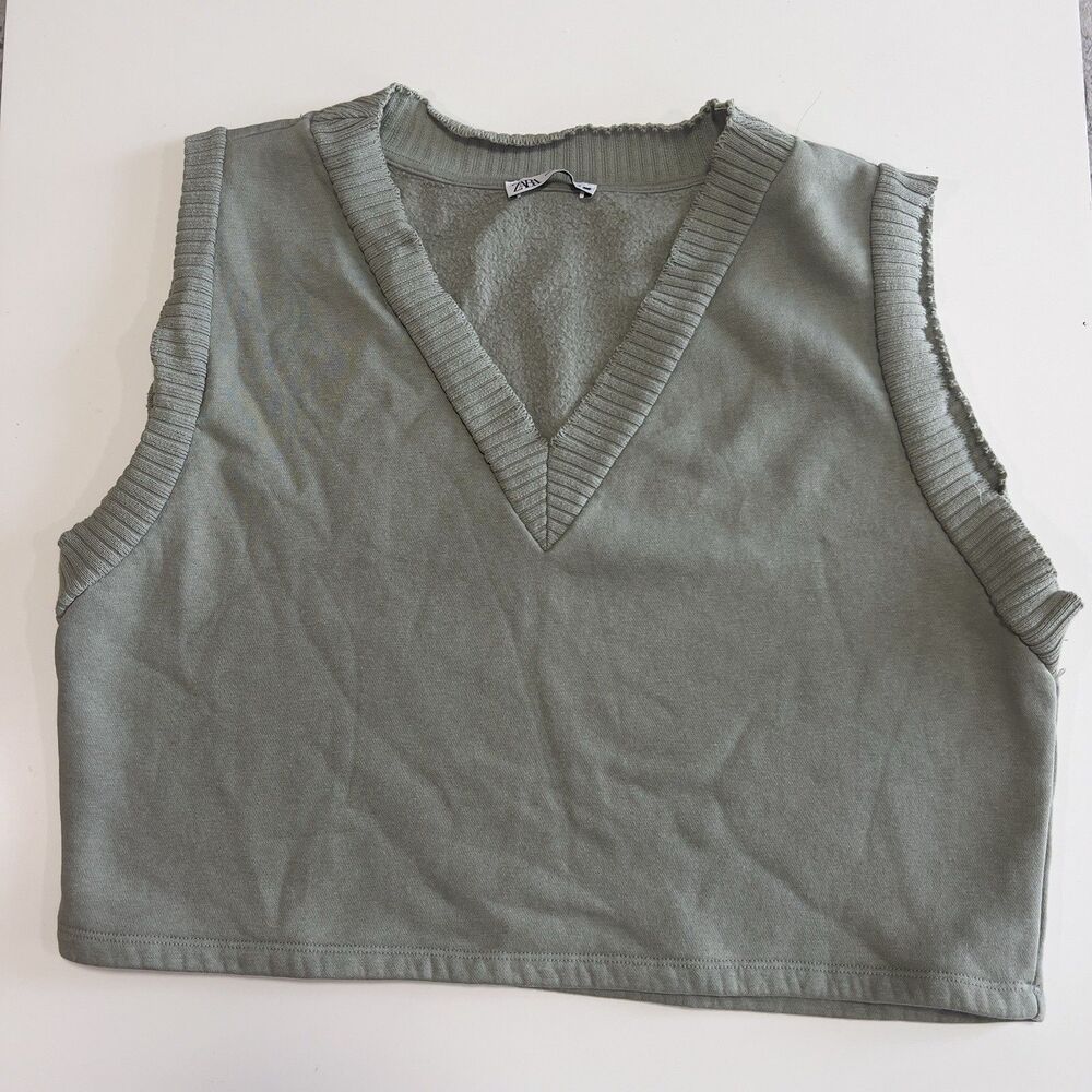 ZARA Women's Sage Green V-Neck Sweater Vest Size Medium Cropped Oversized